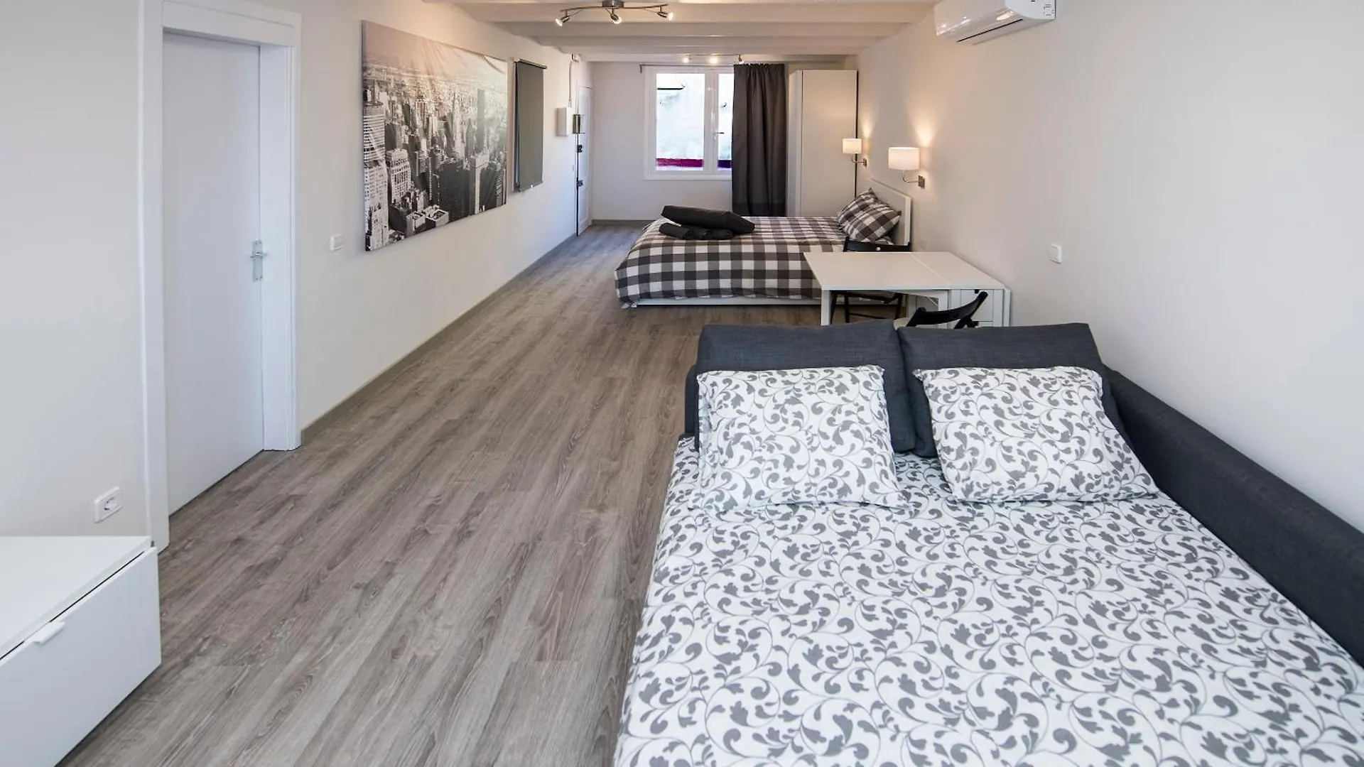 Sagrada Familia Apartments 巴塞罗那 0*,  西班牙